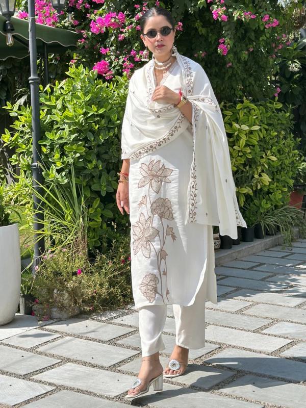 VP 9784 W Serene White Floral Embroidered Suit Set